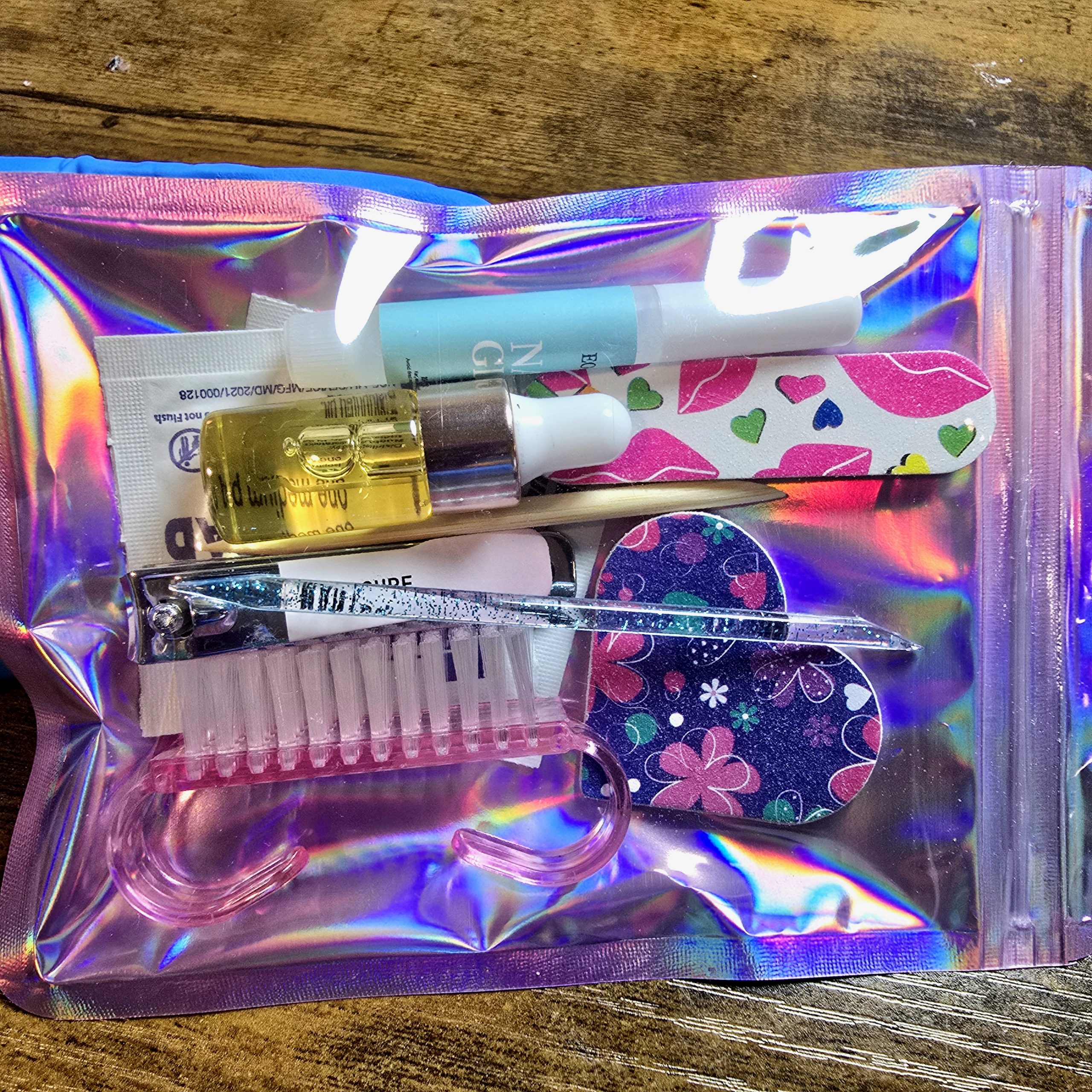 Deluxe Manicure Kit - Image 2