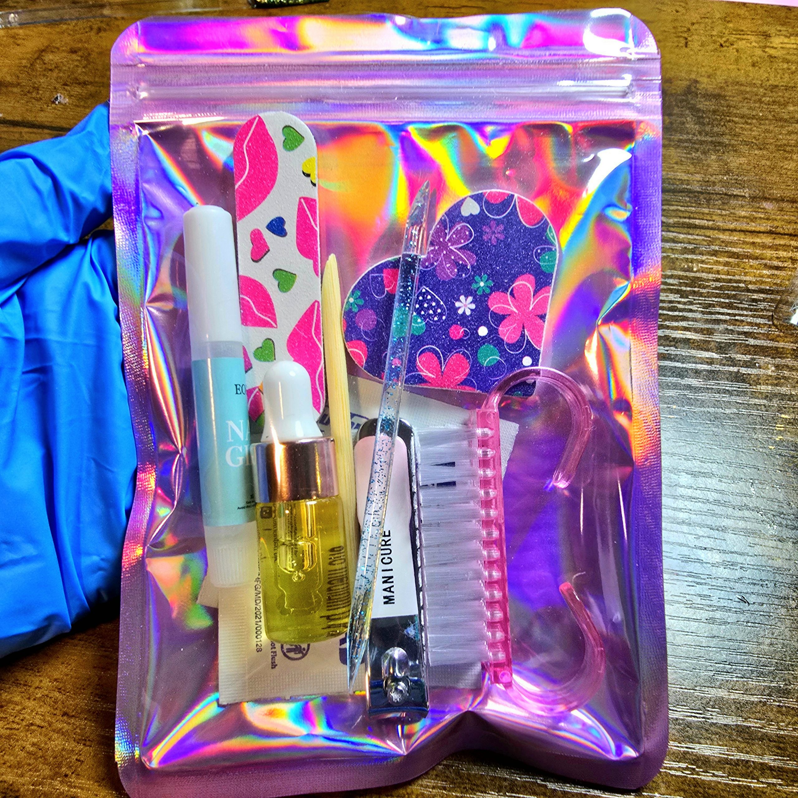 Deluxe Manicure Kit - Image 3